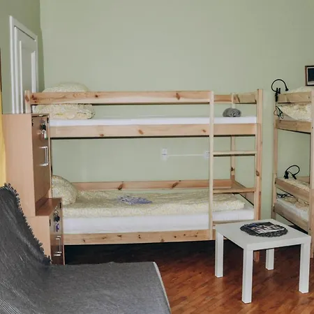 Hostel Motion *