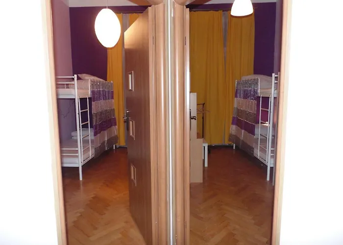 Hostel Motion بيت شباب